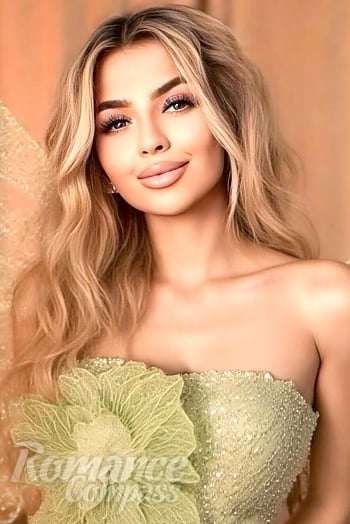 Ukrainian mail order bride Paulina from Lviv with blonde hair and green eye color - image 1