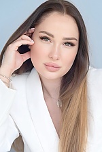 Ukrainian mail order bride Mariia from Kyiv with light brown hair and brown eye color - image 3