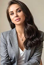 Ukrainian mail order bride Mariia from Kyiv with light brown hair and blue eye color - image 5