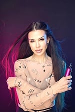 Ukrainian mail order bride Ruslana from Kyiv with black hair and brown eye color - image 2