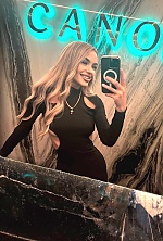 Ukrainian mail order bride Yullia from Ottawa with light brown hair and brown eye color - image 6