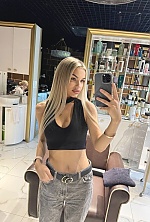 Ukrainian mail order bride Yullia from Ottawa with light brown hair and brown eye color - image 3