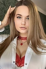 Ukrainian mail order bride Anastasiia from Druzhkivka with brunette hair and green eye color - image 6