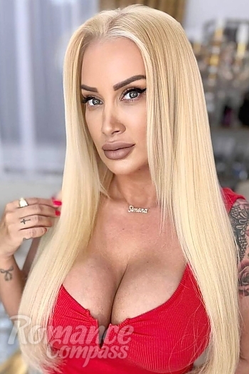 Ukrainian mail order bride Simona from Bucharest with blonde hair and green eye color - image 1