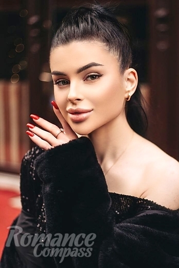 Ukrainian mail order bride Alisa from Sumy with black hair and brown eye color - image 1