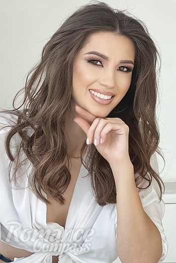 Ukrainian mail order bride Kateryna from Los Angeles with light brown hair and brown eye color - image 1