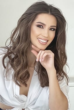 Kateryna, 32 y.o. from Los Angeles, United States
