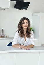 Ukrainian mail order bride Kateryna from Los Angeles with light brown hair and brown eye color - image 6