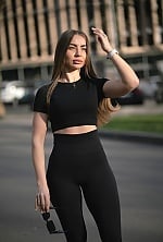 Ukrainian mail order bride Alina from Kyiv with light brown hair and green eye color - image 7