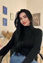 Ukrainian mail order bride Nadiia from Barcelona with brunette hair and green eye color - image 9