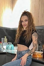 Ukrainian mail order bride Julia from Brussels with light brown hair and grey eye color - image 2