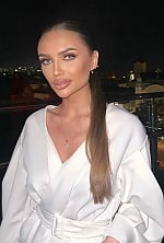 Ukrainian mail order bride Julia from Brussels with light brown hair and grey eye color - image 5