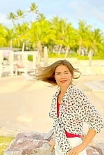 Ukrainian mail order bride Vira from Los Angeles with light brown hair and grey eye color - image 6