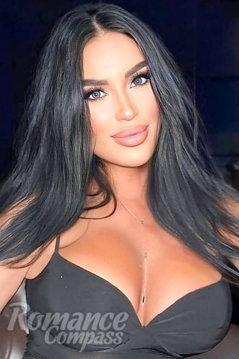Ukrainian mail order bride Olesya from Bucharest with brunette hair and brown eye color - image 1