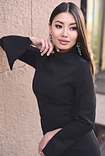 Ukrainian mail order bride Ainura from Astana with brunette hair and brown eye color - image 4