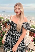 Ukrainian mail order bride Alina from Rome with light brown hair and green eye color - image 13