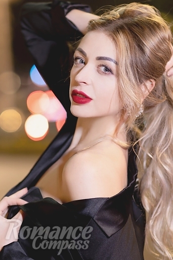 Ukrainian mail order bride Alina from Rome with light brown hair and green eye color - image 1