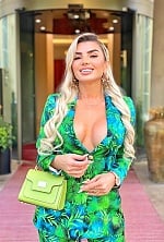 Ukrainian mail order bride Victoria from Kyiv with blonde hair and brown eye color - image 2