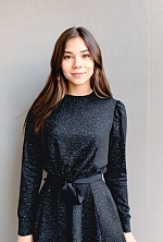 Ukrainian mail order bride Valentyna from Kryvyi Rih with light brown hair and black eye color - image 7