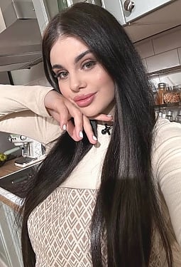 Polina, 22 y.o. from Kyiv, Ukraine