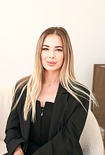 Ukrainian mail order bride Alena from Kyiv with light brown hair and green eye color - image 8