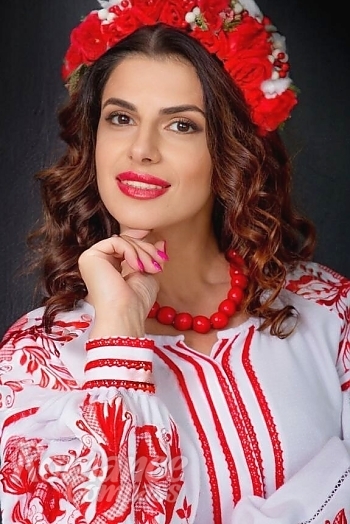 Ukrainian mail order bride Lyudmila from Bila Tserkva with black hair and brown eye color - image 1