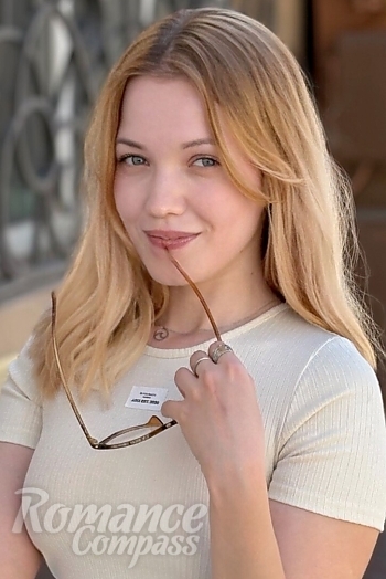 Ukrainian mail order bride Elizaveta from Ivano-Frankivsk with blonde hair and grey eye color - image 1