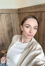 Ukrainian mail order bride Elina from Kyiv with light brown hair and brown eye color - image 3