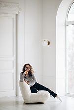 Ukrainian mail order bride Julia from Kharkiv with light brown hair and brown eye color - image 6