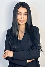 Ukrainian mail order bride Anna from Kryvyi Rih with black hair and black eye color - image 7
