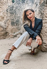 Ukrainian mail order bride Daria from Valencia with light brown hair and green eye color - image 6