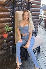 Ukrainian mail order bride Yulia from Kyiv with blonde hair and brown eye color - image 2