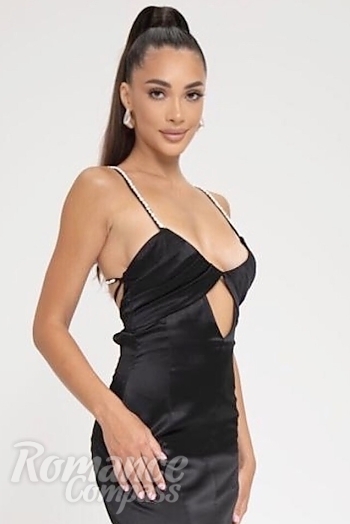 Ukrainian mail order bride Liliia from Prague with brunette hair and brown eye color - image 1