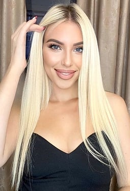 Julia, 22 y.o. from Kharkiv, Ukraine