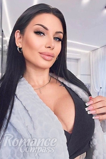 Ukrainian mail order bride Viktoriia from Antalya with black hair and green eye color - image 1