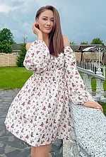 Ukrainian mail order bride Ulyana from Kyiv with light brown hair and green eye color - image 10