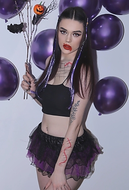 Lesya, 18 y.o. from Ivano-Frankivsk, Ukraine