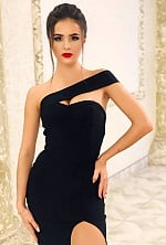 Ukrainian mail order bride Liudmyla from Odesa with black hair and black eye color - image 4