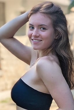 Yulia, 18 y.o. from Ivano-Frankivsk, Ukraine