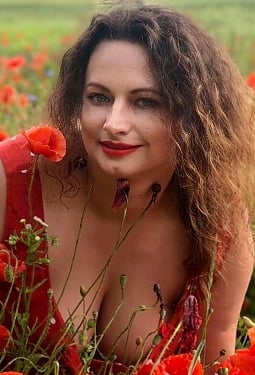Nataliia, 41 y.o. from Toronto, Canada