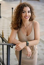 Ukrainian mail order bride Julia from Odesa with light brown hair and brown eye color - image 8