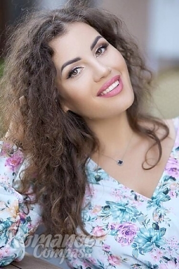 Ukrainian mail order bride Julia from Odesa with light brown hair and brown eye color - image 1
