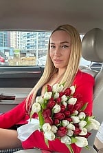 Ukrainian mail order bride Victoria from Kyiv with blonde hair and green eye color - image 4