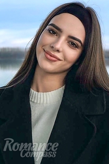 Ukrainian mail order bride Khrystyna from Berlin with light brown hair and brown eye color - image 1