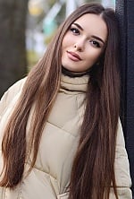 Ukrainian mail order bride Valeriya from Kyiv with light brown hair and brown eye color - image 3