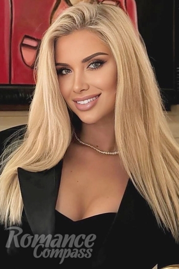 Ukrainian mail order bride Valeria from Chicago with blonde hair and blue eye color - image 1