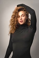 Ukrainian mail order bride Irina from Tiraspol with light brown hair and green eye color - image 9