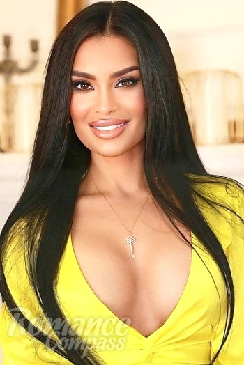 Ukrainian mail order bride Tatiana from Kharkiv with brunette hair and brown eye color - image 1