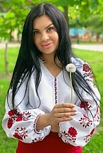 Ukrainian mail order bride Tatiana from Kharkiv with brunette hair and brown eye color - image 2