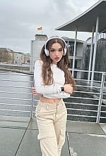 Ukrainian mail order bride Anna from Berlin with brunette hair and brown eye color - image 4